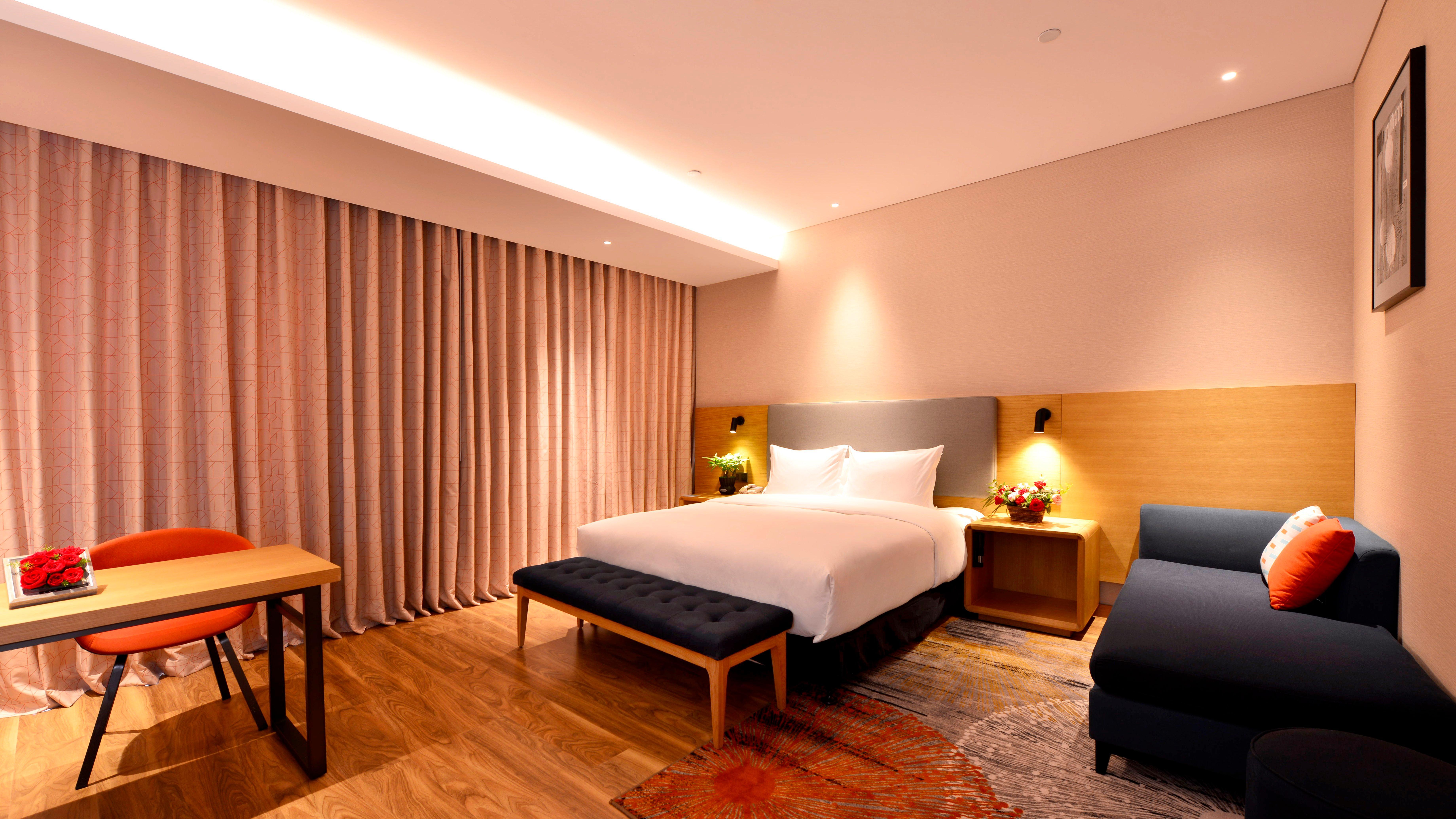 Holiday Inn Express Luanchuan By Ihg Exterior photo